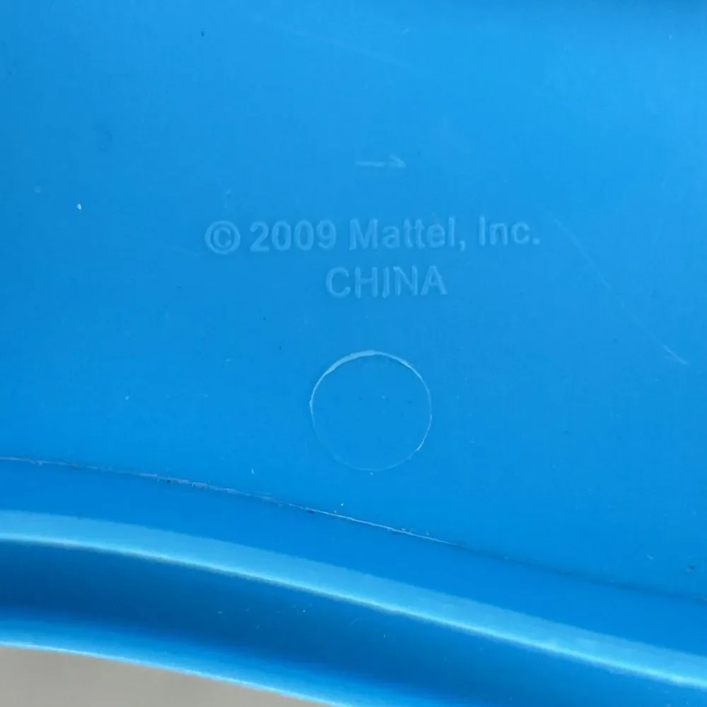 Lot Of 2009 Mattel Doll‎ Furniture Pink Couch And Blue Coffee Table